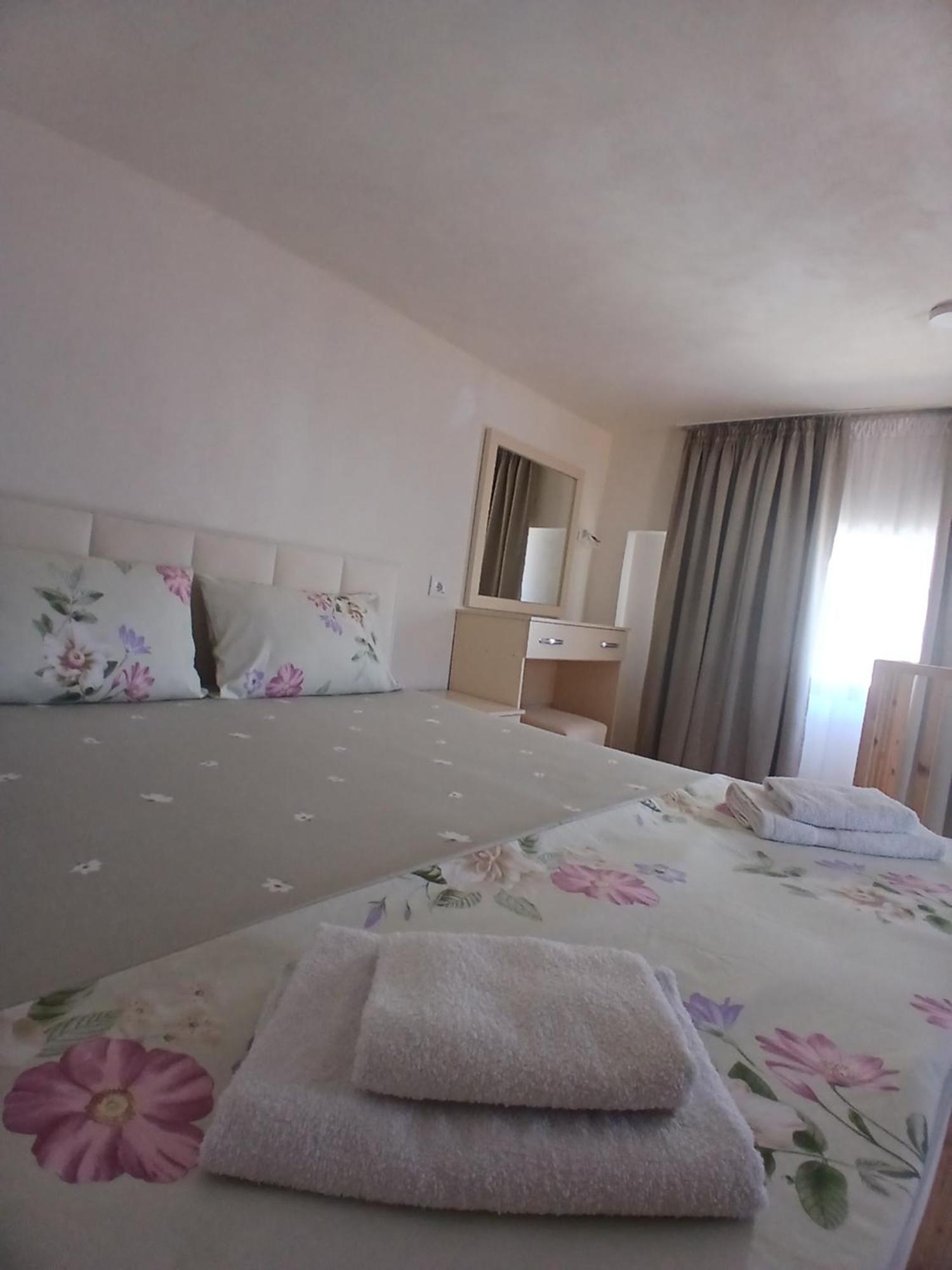 Vila Francesko Ksamil Buitenkant foto